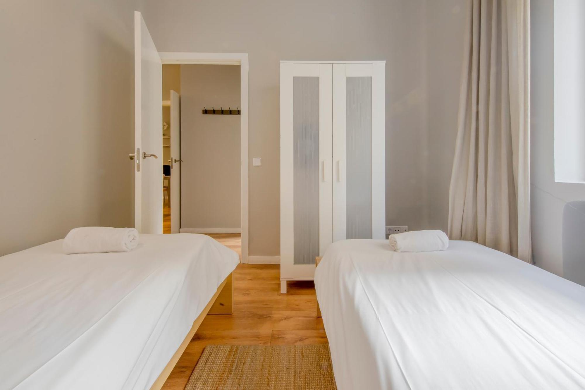 Excelente Piso De 3 Habitaciones En La Latina-Centro Madrid Esterno foto